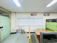 신송중학교(교무실현황판)